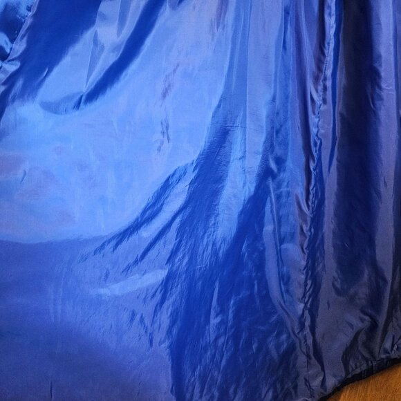 Vintage Nordstrom Blue Quilted Satin Robe With Scalloped Collar & Belted Waist - Picture 15 of 15